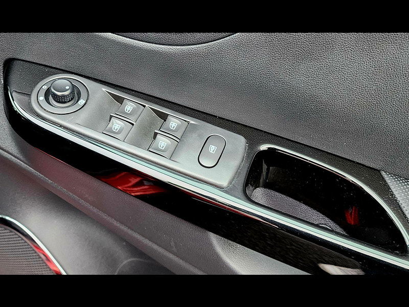 Renault Captur 1.5 dCi ENERGY Signature Nav Auto Euro 6 (s/s) 5dr 5dr Automatic 2016