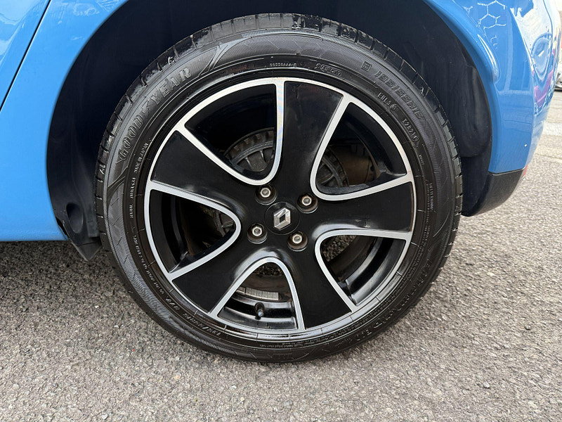 Renault Clio 1.2 TCe Dynamique S Nav EDC Euro 6 (s/s) 5dr 5dr Automatic 2016