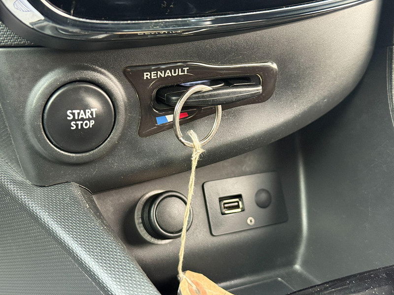 Renault Clio 1.2 TCe Dynamique S Nav EDC Euro 6 (s/s) 5dr 5dr Automatic 2016