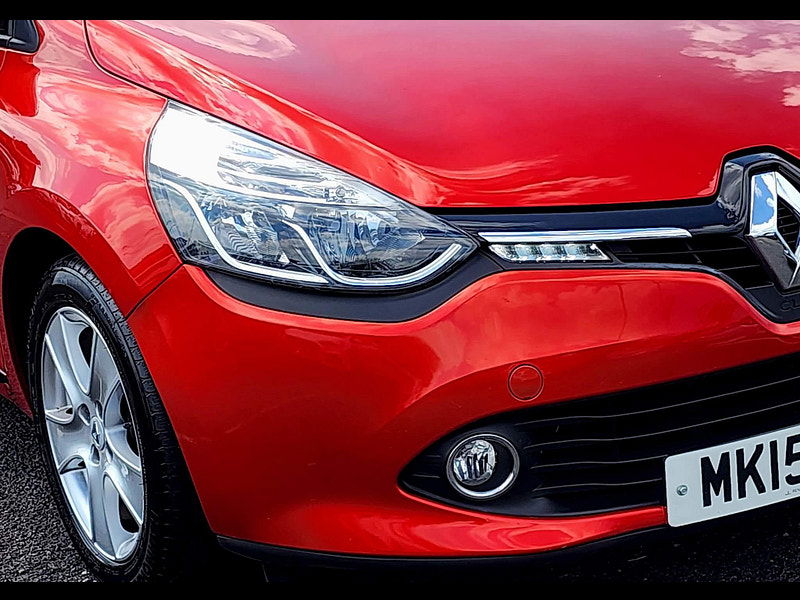 Renault Clio 1.5 dCi Dynamique MediaNav EDC Euro 5 5dr 5dr Automatic 2015