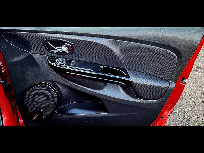 Renault Clio 1.5 dCi Dynamique MediaNav EDC Euro 5 5dr 5dr Automatic 2015