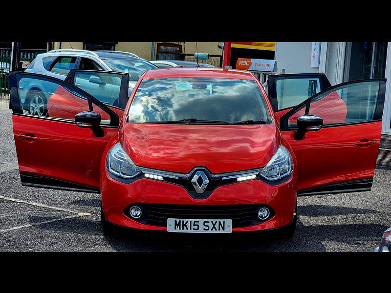 Renault Clio 1.5 dCi Dynamique MediaNav EDC Euro 5 5dr 5dr Automatic 2015