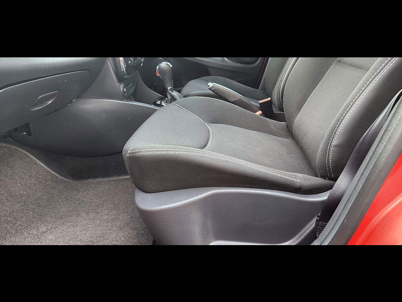 Renault Clio 1.5 dCi Dynamique MediaNav EDC Euro 5 5dr 5dr Automatic 2015