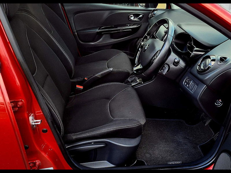 Renault Clio 1.5 dCi Dynamique MediaNav EDC Euro 5 5dr 5dr Automatic 2015