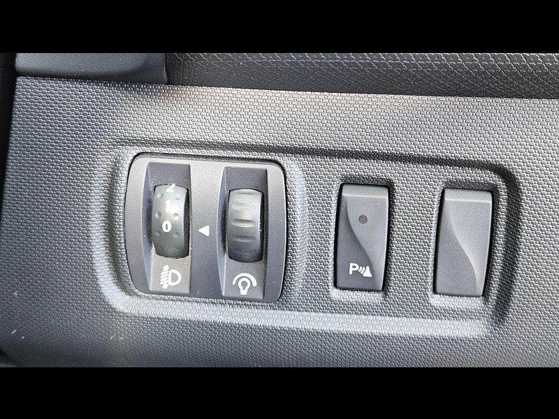 Renault Clio 1.5 dCi Dynamique S MediaNav EDC Euro 5 5dr 5dr Automatic 2015