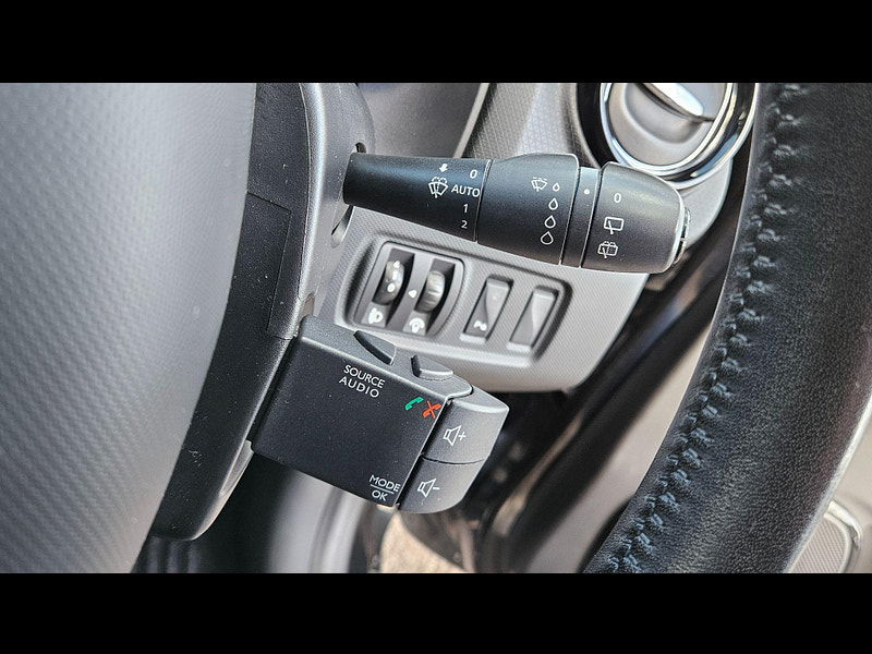 Renault Clio 1.5 dCi Dynamique S MediaNav EDC Euro 5 5dr 5dr Automatic 2015