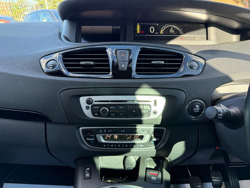 Renault Grand Scenic 1.5 dCi Dynamique Nav Euro 6 (s/s) 5dr 5dr Manual 2015
