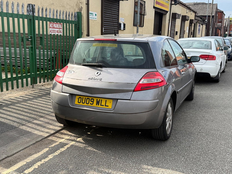 Renault Megane 1.6 VVT Dynamique 3dr 3dr Manual 2009