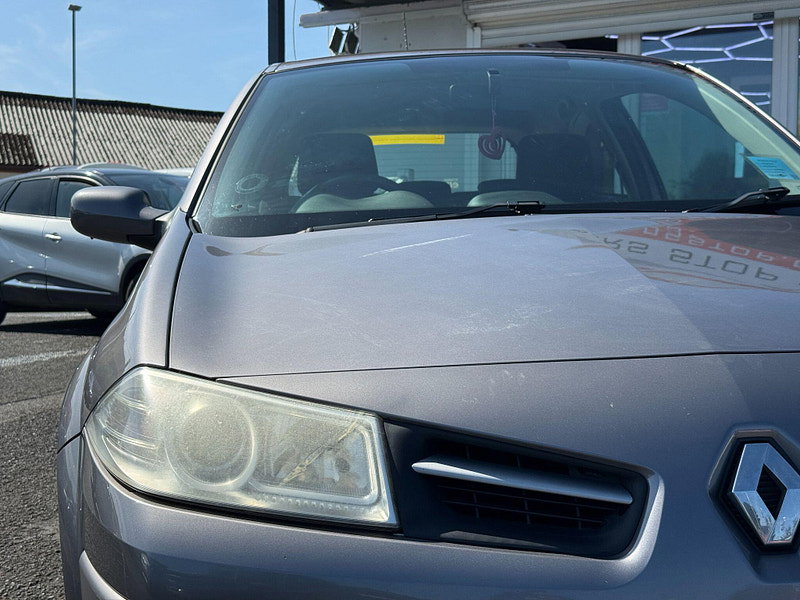 Renault Megane 1.6 VVT Dynamique 3dr 3dr Manual 2009
