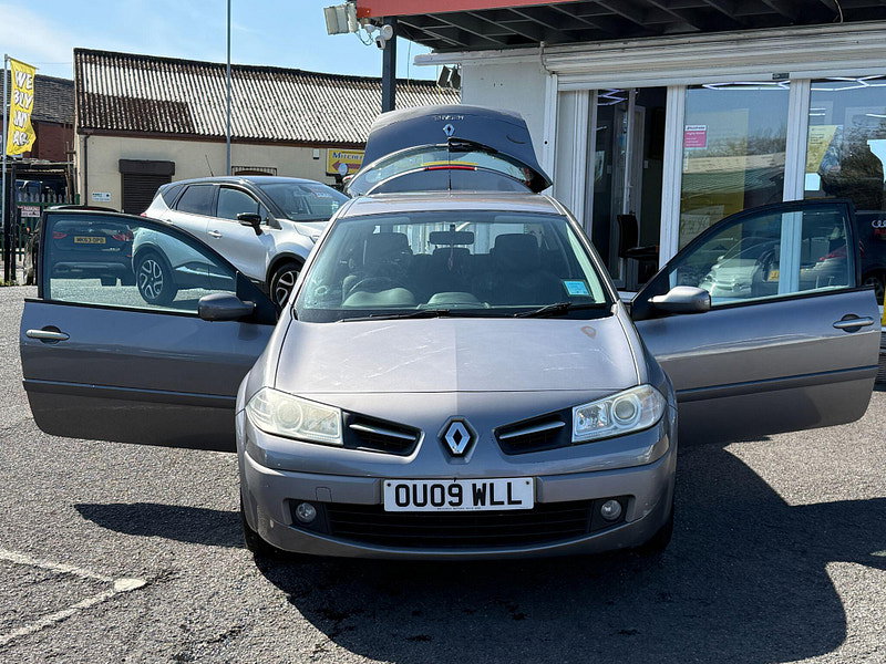 Renault Megane 1.6 VVT Dynamique 3dr 3dr Manual 2009