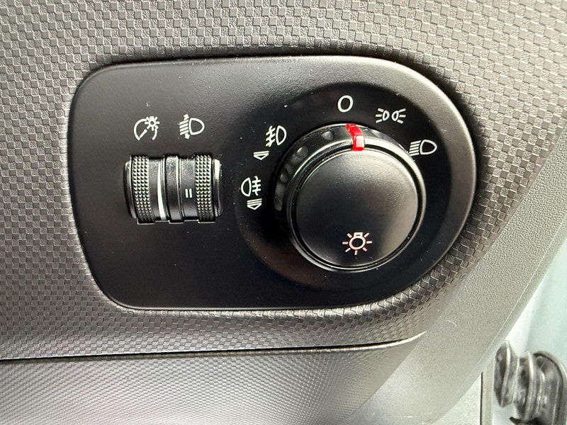 Seat Leon 1.6 8V Stylance Euro 4 5dr 5dr Manual 2008