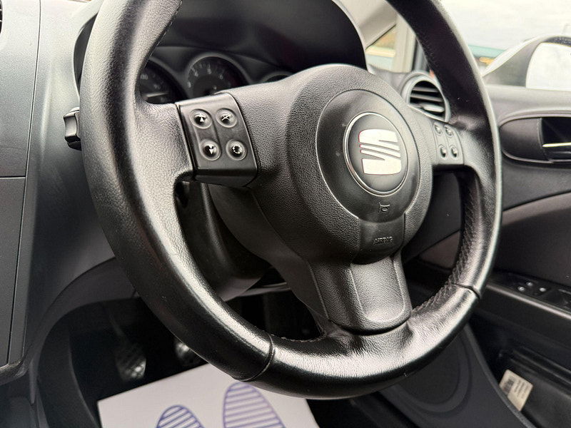 Seat Leon 1.6 8V Stylance Euro 4 5dr 5dr Manual 2008