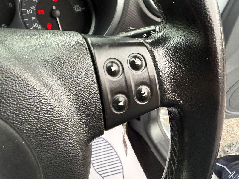 Seat Leon 1.6 8V Stylance Euro 4 5dr 5dr Manual 2008