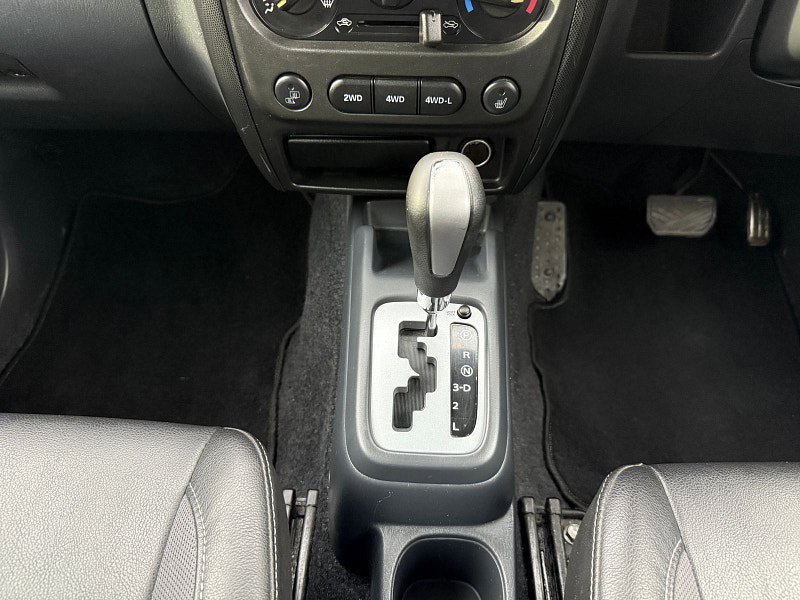 Suzuki Jimny Suzuki Jimny X-ADVENTURE XC 660cc AUTO 4X4 LEATHER 3dr 4WD Euro 6 (85 ps) 3dr Automatic 2010