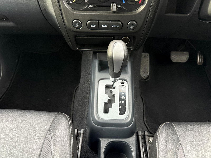 Suzuki Jimny X-ADVENTURE XC 660cc AUTO 4X4 LEATHER 3dr Automatic 2010