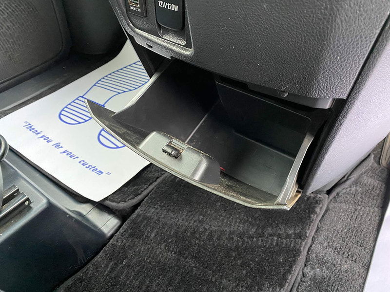 Toyota Alphard  5dr Automatic 2023
