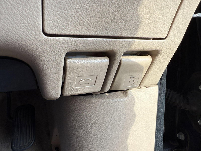 Toyota Alphard HYBRID 2.4L AUTO CRUISE 7 SEATS 5dr Automatic 2012