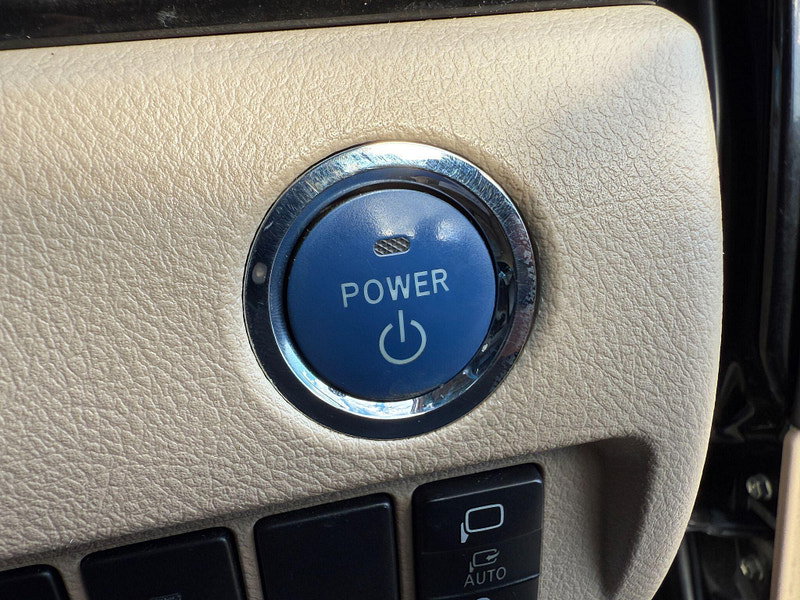 Toyota Alphard HYBRID 2.4L AUTO CRUISE 7 SEATS 5dr Automatic 2012