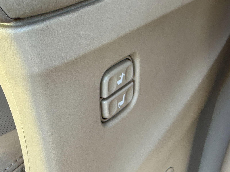 Toyota Alphard HYBRID 2.4L AUTO CRUISE 7 SEATS 5dr Automatic 2012