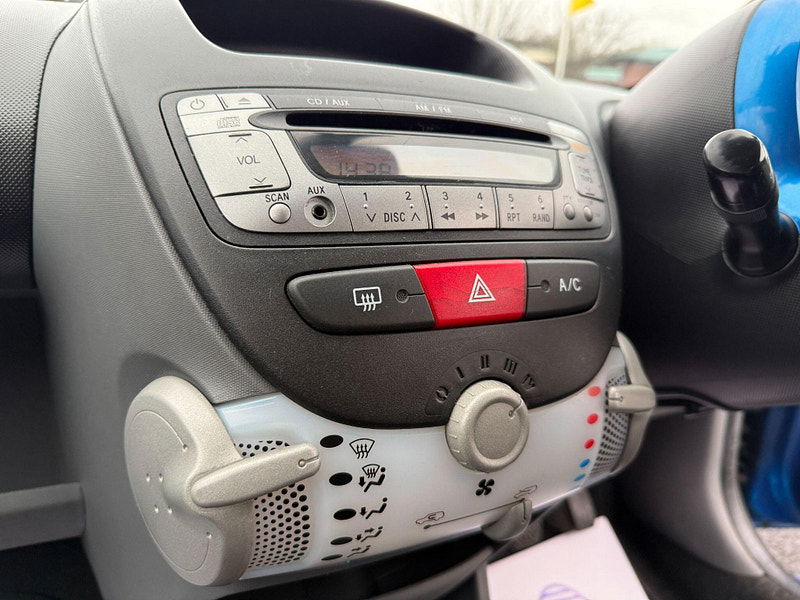 Toyota Aygo 1.0 VVT-i Blue MultiMode Euro 4 5dr 5dr Automatic 2010