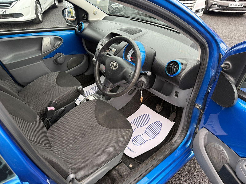 Toyota Aygo 1.0 VVT-i Blue MultiMode Euro 4 5dr 5dr Automatic 2010