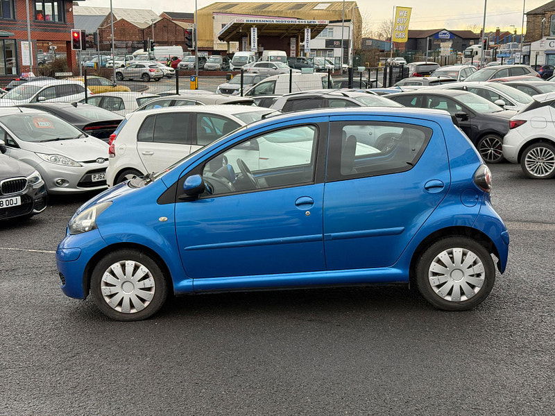 Toyota Aygo 1.0 VVT-i Blue MultiMode Euro 4 5dr 5dr Automatic 2010