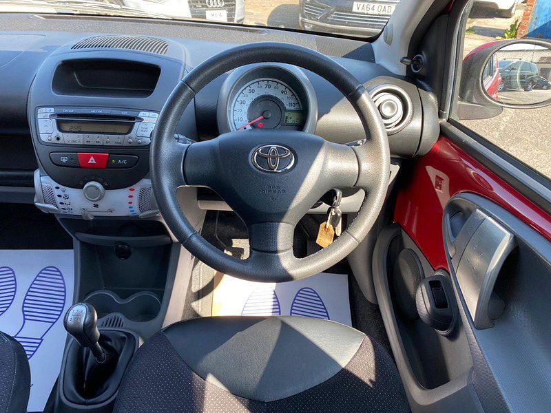 Toyota Aygo 1.0 VVT-i Ice Euro 5 5dr 5dr Manual 2011
