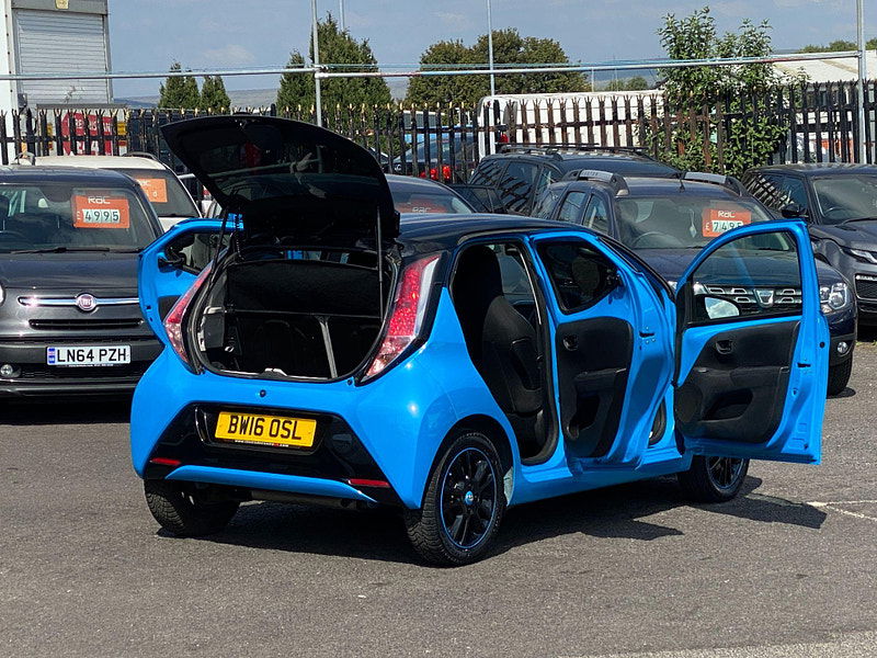 Toyota Aygo 1.0 VVT-i x-cite Euro 6 5dr 5dr Manual 2016