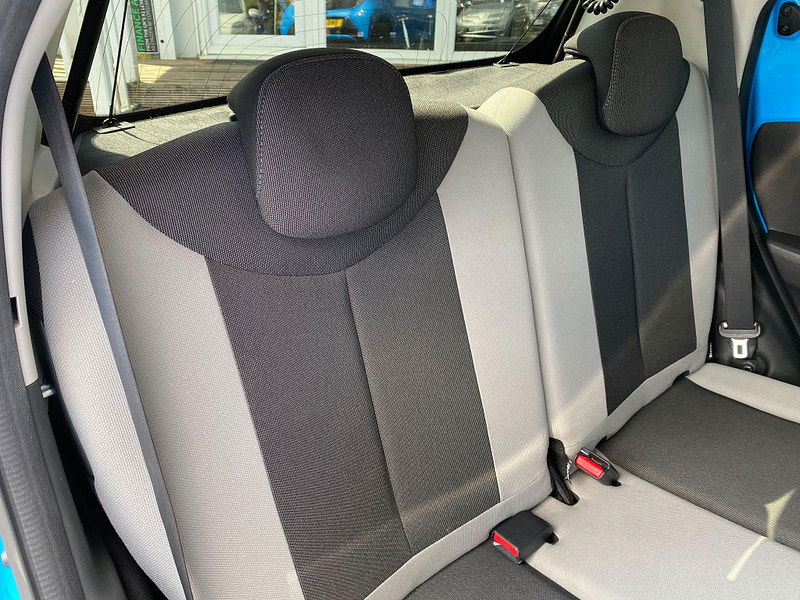 Toyota Aygo 1.0 VVT-i x-cite Euro 6 5dr 5dr Manual 2016