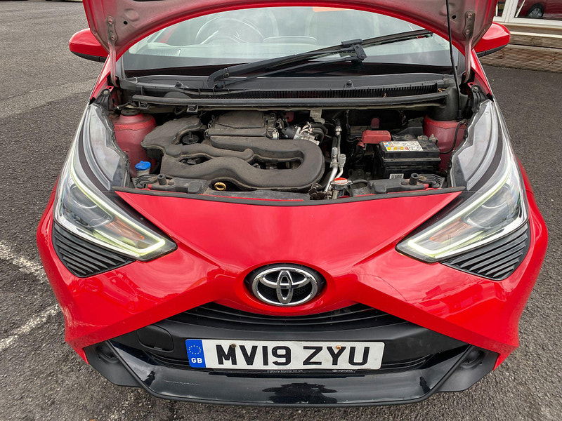 Toyota Aygo 1.0 VVT-i x-play Euro 6 5dr 5dr Manual 2019