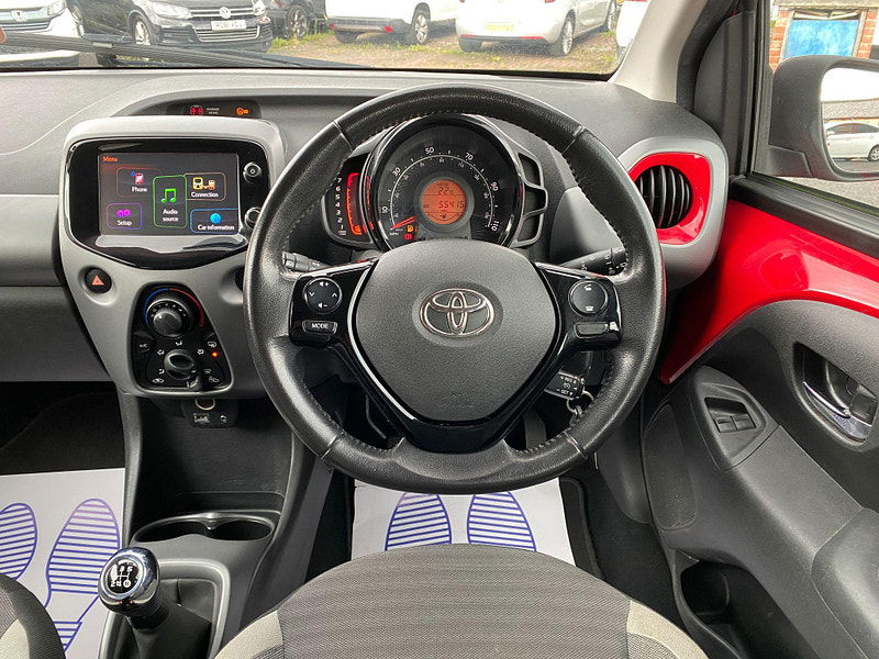 Toyota Aygo 1.0 VVT-i x-play Euro 6 5dr 5dr Manual 2019