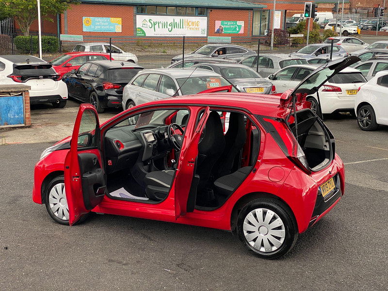 Toyota Aygo 1.0 VVT-i x-play Euro 6 5dr 5dr Manual 2019