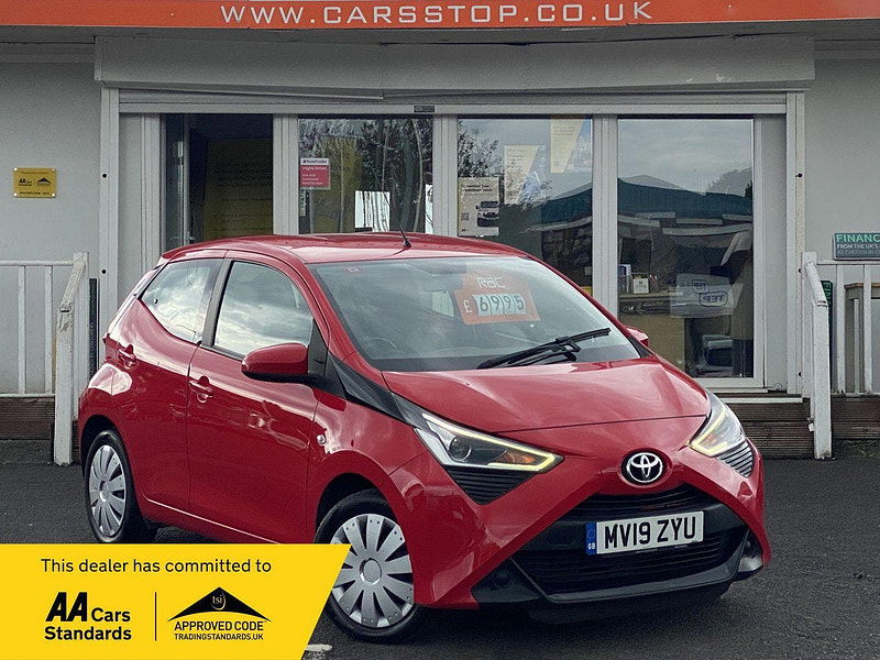 Toyota Aygo 1.0 VVT-i x-play Euro 6 5dr 5dr Manual 2019