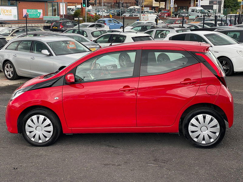 Toyota Aygo 1.0 VVT-i x-play Euro 6 5dr 5dr Manual 2019