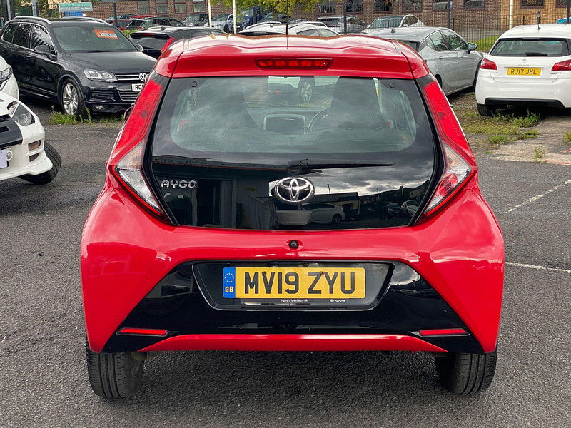 Toyota Aygo 1.0 VVT-i x-play Euro 6 5dr 5dr Manual 2019