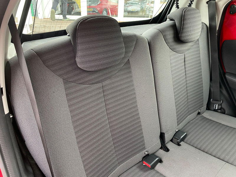 Toyota Aygo 1.0 VVT-i x-play Euro 6 5dr 5dr Manual 2019