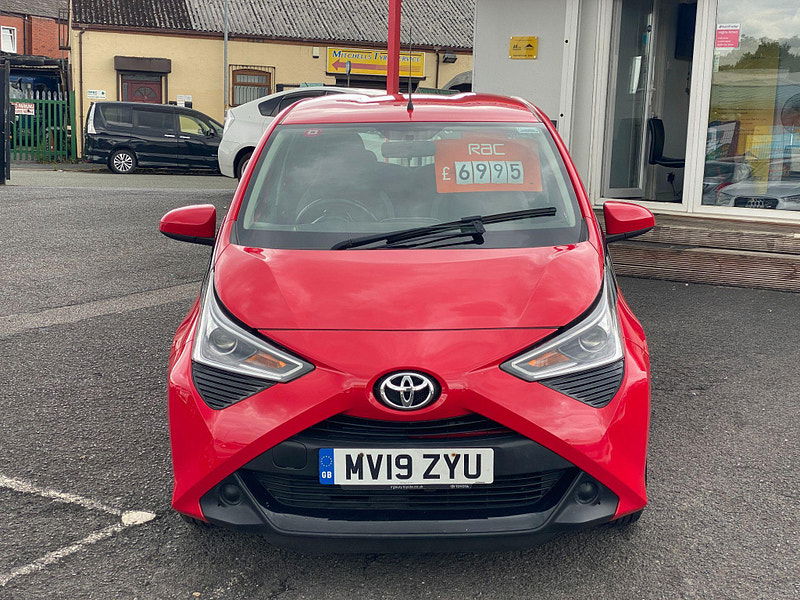 Toyota Aygo 1.0 VVT-i x-play Euro 6 5dr 5dr Manual 2019