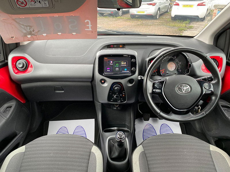 Toyota Aygo 1.0 VVT-i x-play Euro 6 5dr 5dr Manual 2019