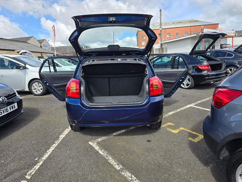 Toyota Corolla 1.6 VVT-i T3 5dr 5dr Automatic 2004