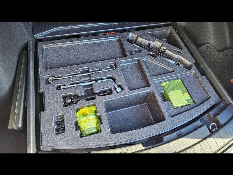 Toyota Corolla 1.8 VVT-h Design Touring Sports 5dr Petrol Hybrid CVT Euro 6 (s/s) (122 ps) 5dr Automatic 2020