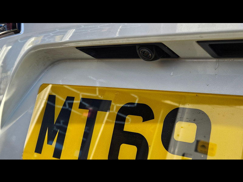 Toyota Corolla 1.8 VVT-h Design Touring Sports 5dr Petrol Hybrid CVT Euro 6 (s/s) (122 ps) 5dr Automatic 2020