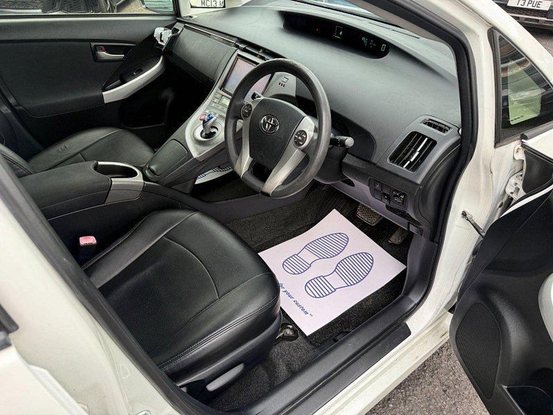 Toyota Prius 1.8 VVT-h T3 CVT Euro 6 (s/s) 5dr 5dr Automatic 2012