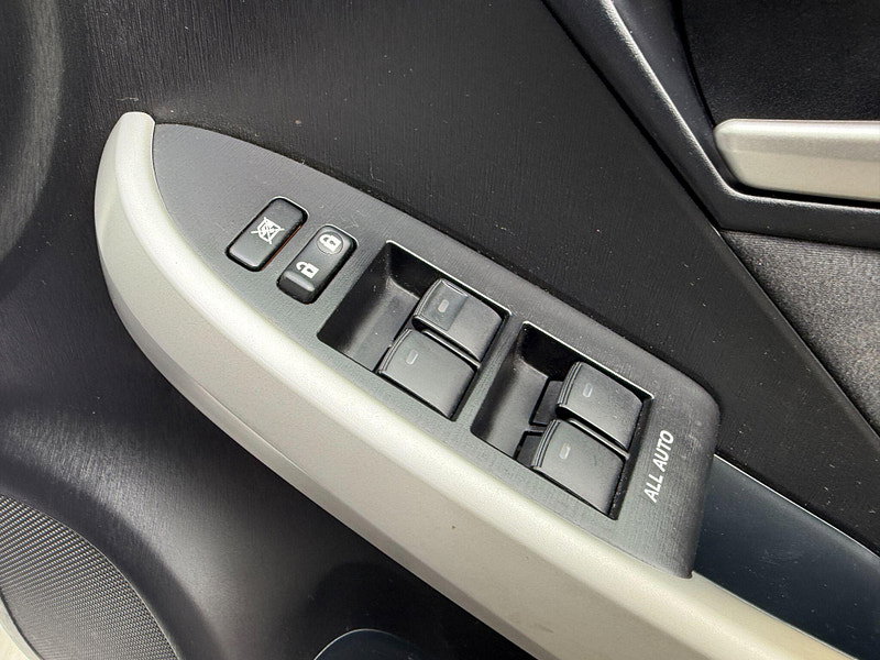 Toyota Prius 1.8 VVT-h T3 CVT Euro 6 (s/s) 5dr 5dr Automatic 2012