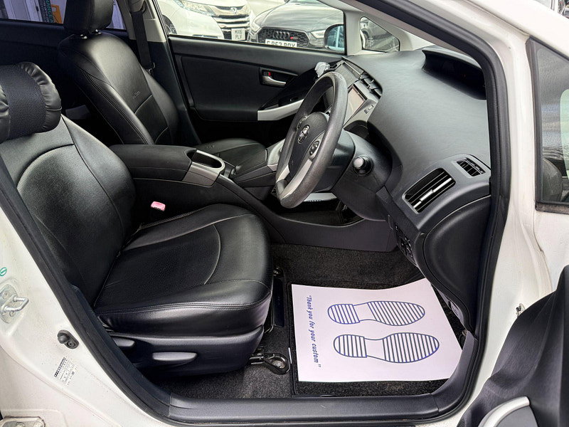 Toyota Prius 1.8 VVT-h T3 CVT Euro 6 (s/s) 5dr 5dr Automatic 2012