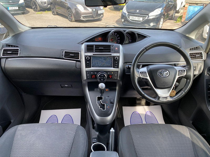 Toyota Verso 1.8 V-Matic Trend Multidrive S Euro 5 5dr Euro 5 5dr Automatic 2015
