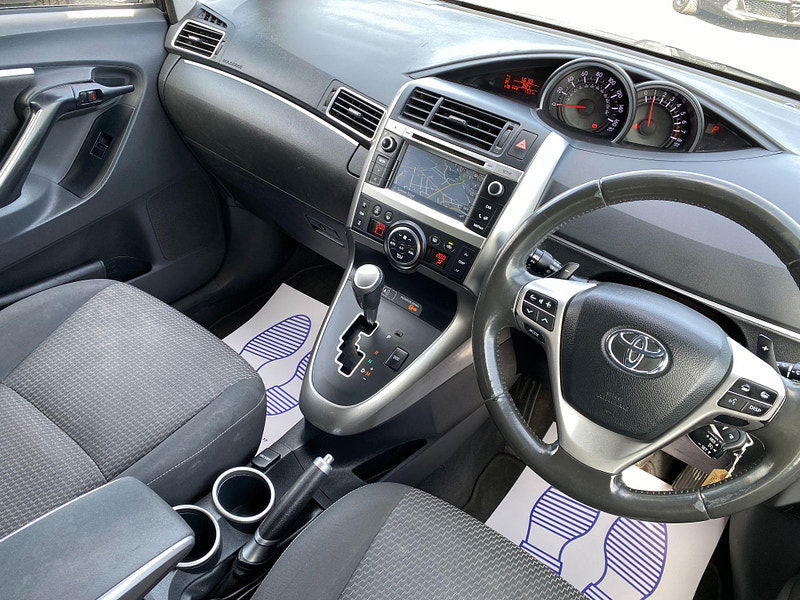 Toyota Verso 1.8 V-Matic Trend Multidrive S Euro 5 5dr Euro 5 5dr Automatic 2015