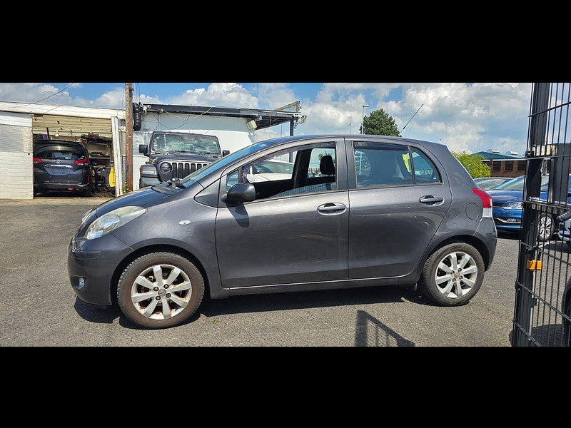 Toyota Yaris 1.33 Dual VVT-i T Spirit Euro 5 (s/s) 5dr 5dr Manual 2011