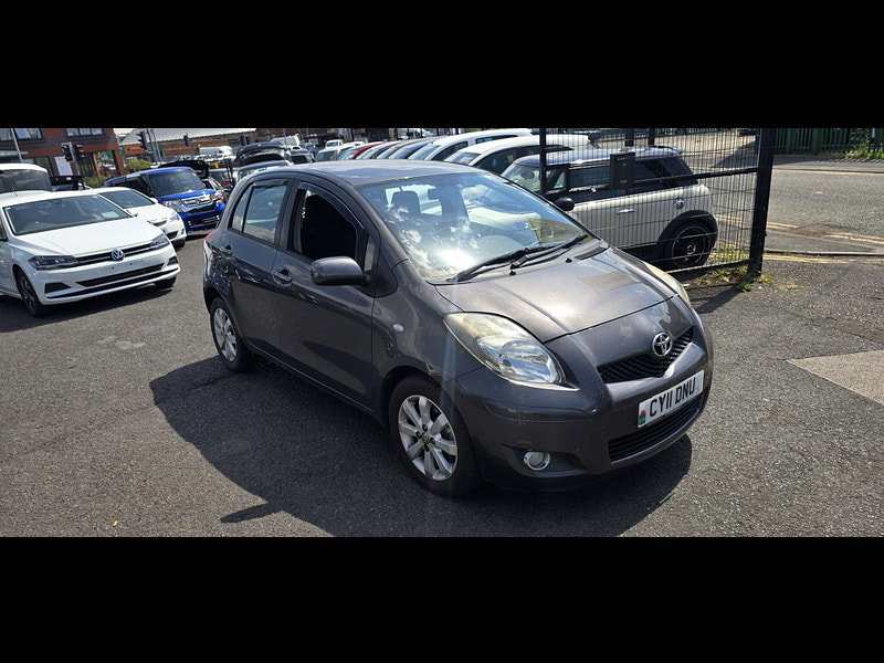 Toyota Yaris 1.33 Dual VVT-i T Spirit Euro 5 (s/s) 5dr 5dr Manual 2011