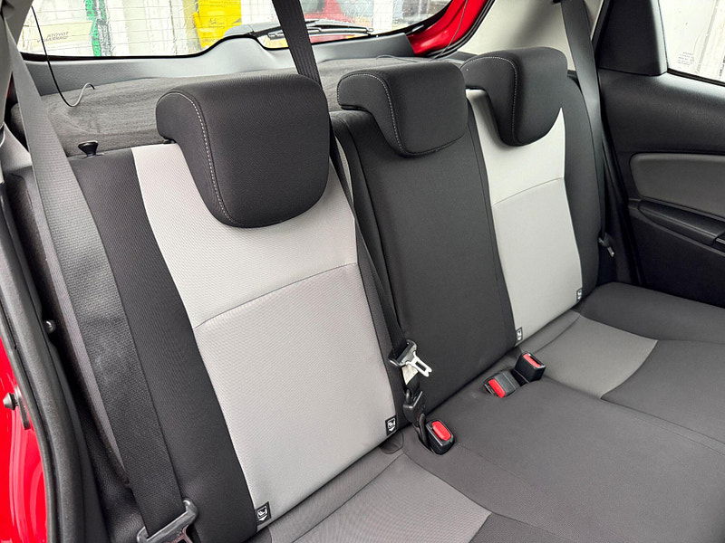 Toyota Yaris 1.5 VVT-i Icon Tech Euro 6 5dr 5dr Manual 2018