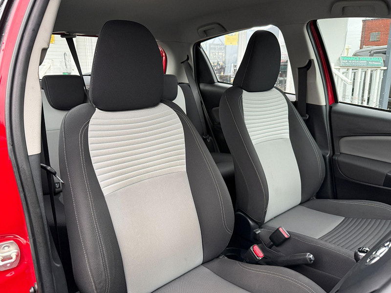 Toyota Yaris 1.5 VVT-i Icon Tech Euro 6 5dr 5dr Manual 2018